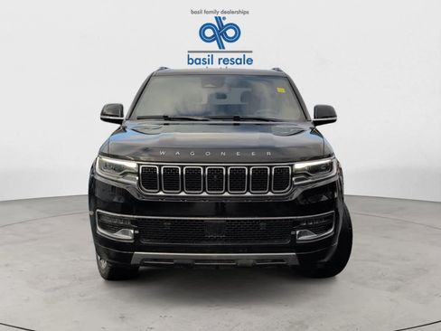 Used 2025 Jeep Wagoneer Series III w/ Premium Group I image 10