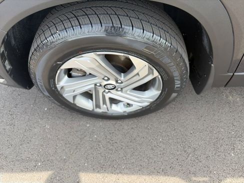 Used 2023 Hyundai Santa Fe SEL w/ Premium Package image 10