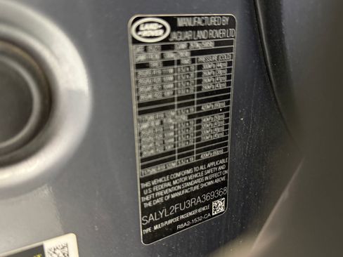 Used 2024 Land Rover Range Rover Velar Dynamic SE image 19