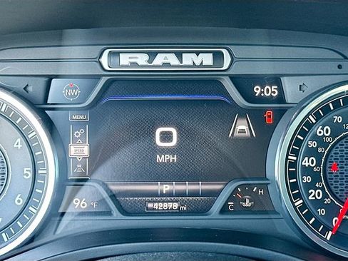 Used 2025 RAM 1500 Laramie image 12