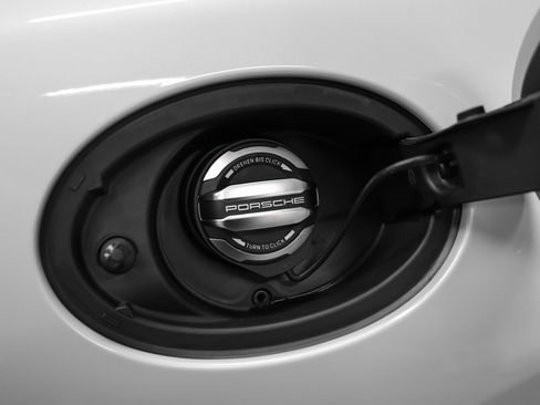 Used 2025 Porsche 911 Turbo S image 18