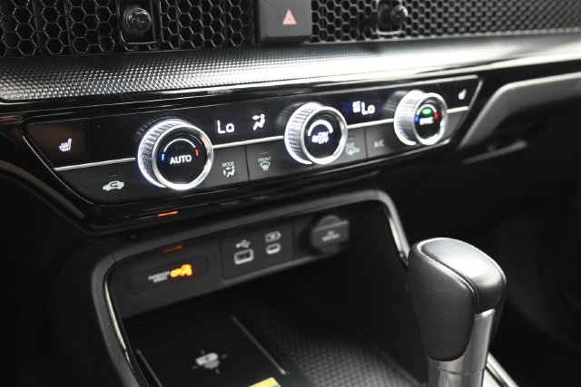 Used 2024 Honda CR-V Sport Touring image 33