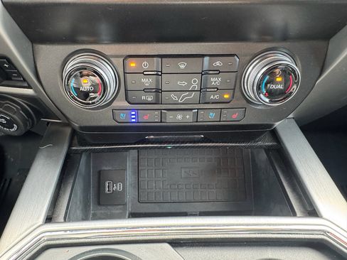 Used 2021 Ford F450 Platinum w/ FX4 Off-Road Package image 26