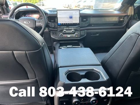 Used 2023 Ford Expedition Limited AWD/4WD image 17