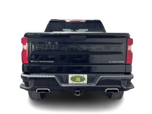 Used 2019 Chevrolet Silverado 1500 Custom w/ Custom Value Package RWD image 3