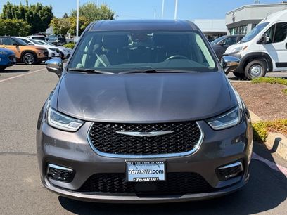 Used 2022 Chrysler Pacifica Limited