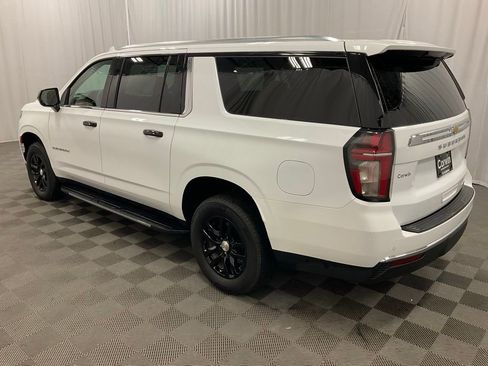 Used 2024 Chevrolet Suburban LT image 5