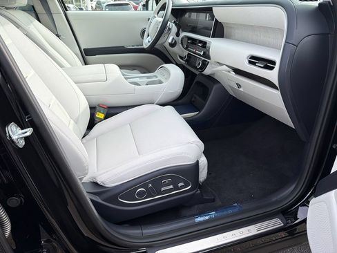 New 2026 Hyundai Palisade Calligraphy FWD image 13