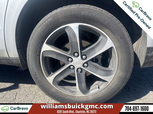 Used 2022 Buick Enclave Essence w/ Sport Touring Edition image 17