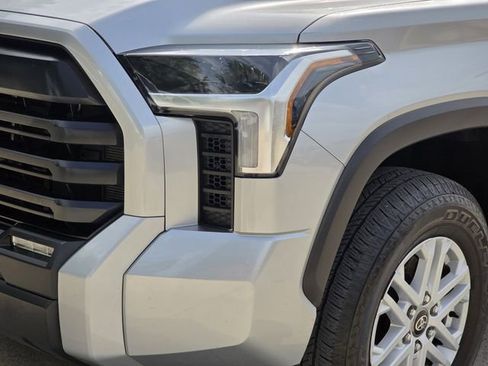 Used 2025 Toyota Tundra SR5 w/ SR5 Premium Package AWD/4WD image 7