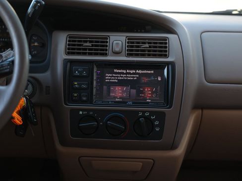 Used 1996 Toyota Avalon XL image 32