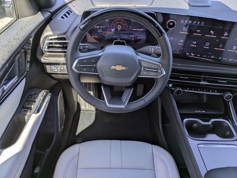 New 2026 Chevrolet Traverse High Country image 17