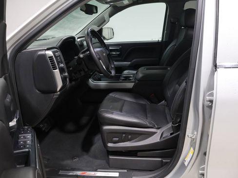 Used 2018 Chevrolet Silverado 1500 LTZ Z71 w/ LTZ Plus Package image 13