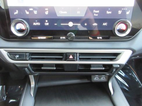 Used 2025 Lexus RX 350 Premium image 43