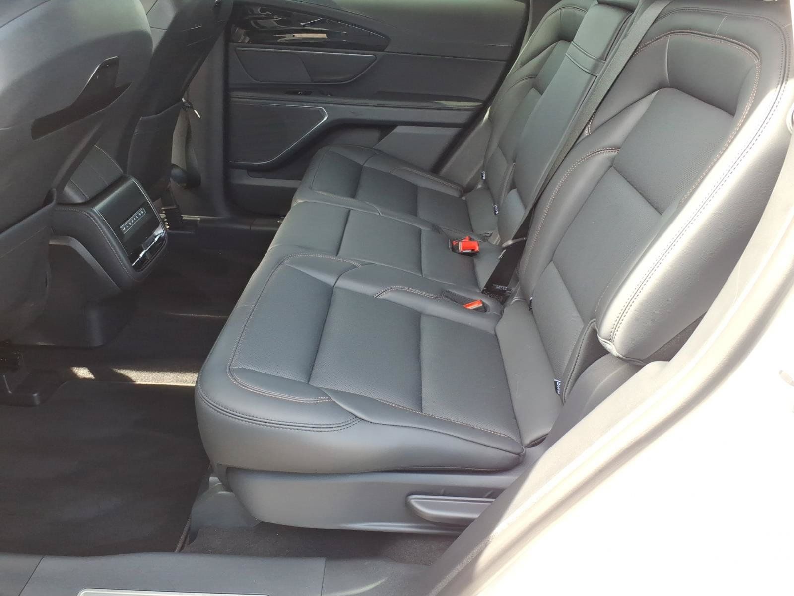 Used 2026 Lincoln Nautilus Premier w/ Jet Appearance Package AWD/4WD image 12