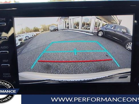 Used 2020 Toyota Corolla LE image 19