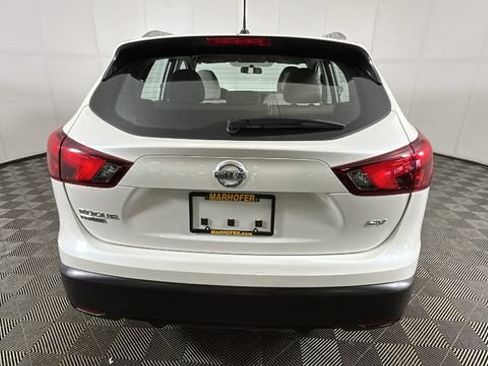 Used 2018 Nissan Rogue Sport SV w/ SV All-Weather Package FWD image 3