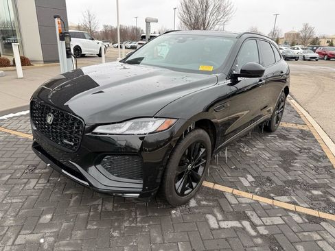 Used 2024 Jaguar F-PACE R-Dynamic S image 1