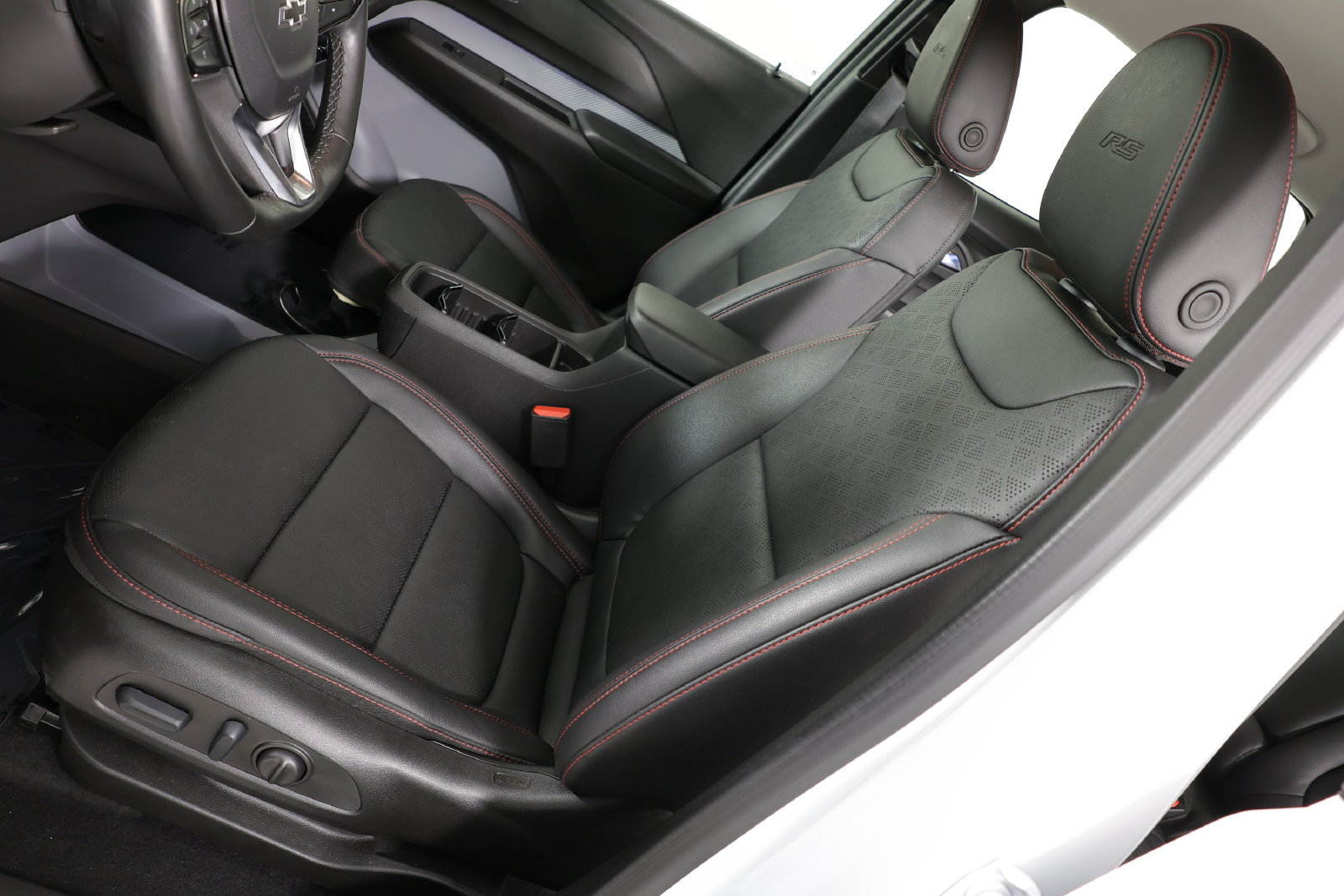 Used 2027 Chevrolet Bolt RS FWD image 10