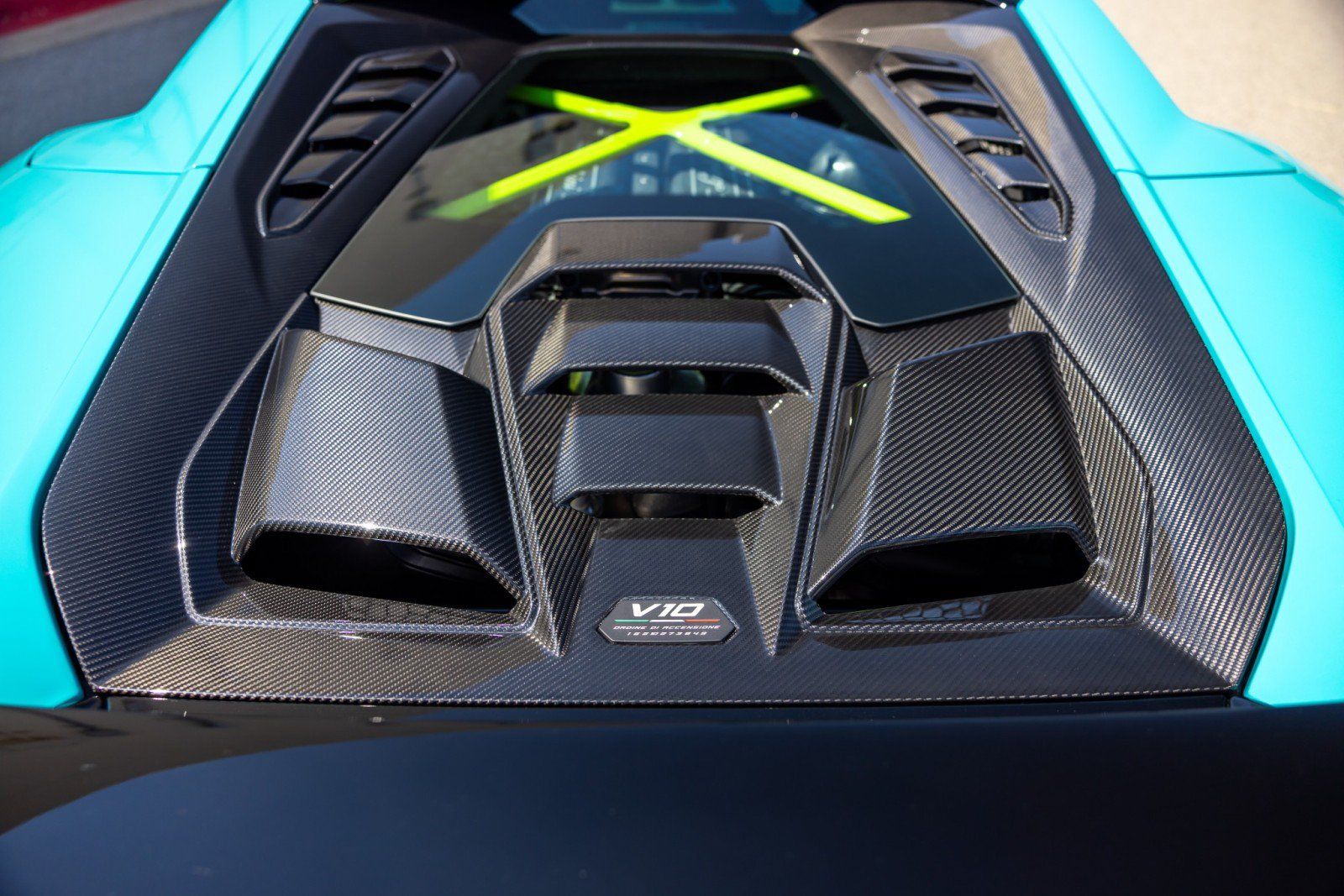 Used 2024 Lamborghini Huracan Tecnica RWD image 6