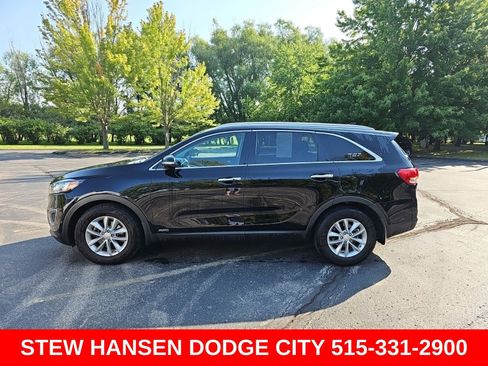 Used 2017 Kia Sorento AWD w/ LX Convenience Package image 1