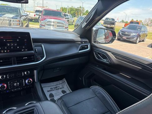 Used 2021 GMC Yukon XL SLT AWD/4WD image 27