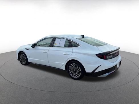 Used 2025 Hyundai Sonata SEL FWD image 9