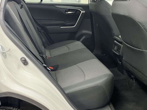 Used 2023 Toyota RAV4 XLE AWD/4WD image 23