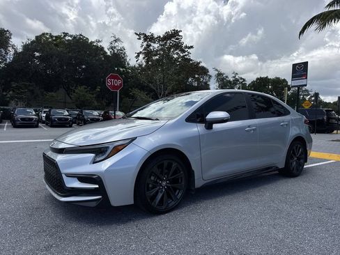 Used 2025 Toyota Corolla SE FWD image 28
