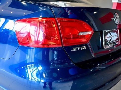 Used 2014 Volkswagen Jetta SE FWD image 12