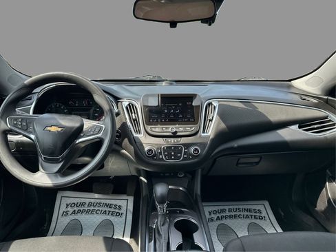 Used 2021 Chevrolet Malibu LT FWD image 26