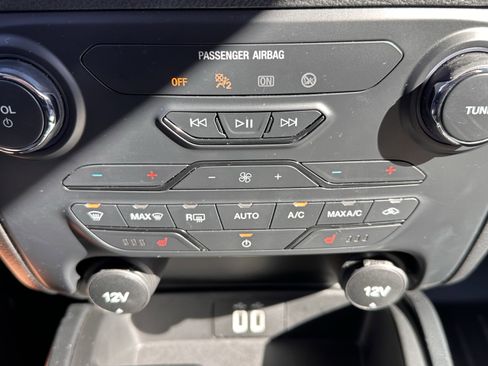 Used 2022 Ford Ranger Lariat w/ FX4 Off-Road Package image 28