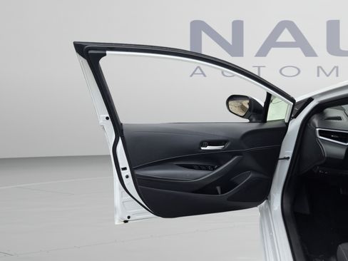Used 2022 Toyota Corolla SE FWD image 9