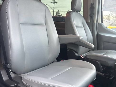 Used 2019 Ford Transit 350 XL image 21