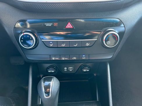 Used 2019 Hyundai Tucson SE image 14