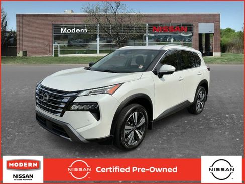 Certified 2025 Nissan Rogue SL image 1