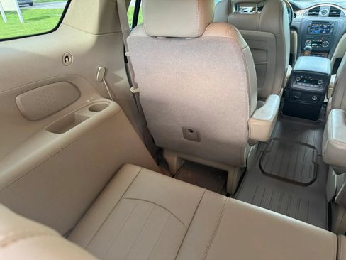Used 2011 Buick Enclave CXL w/ LPO, Cargo Convenience Pkg AWD/4WD image 28