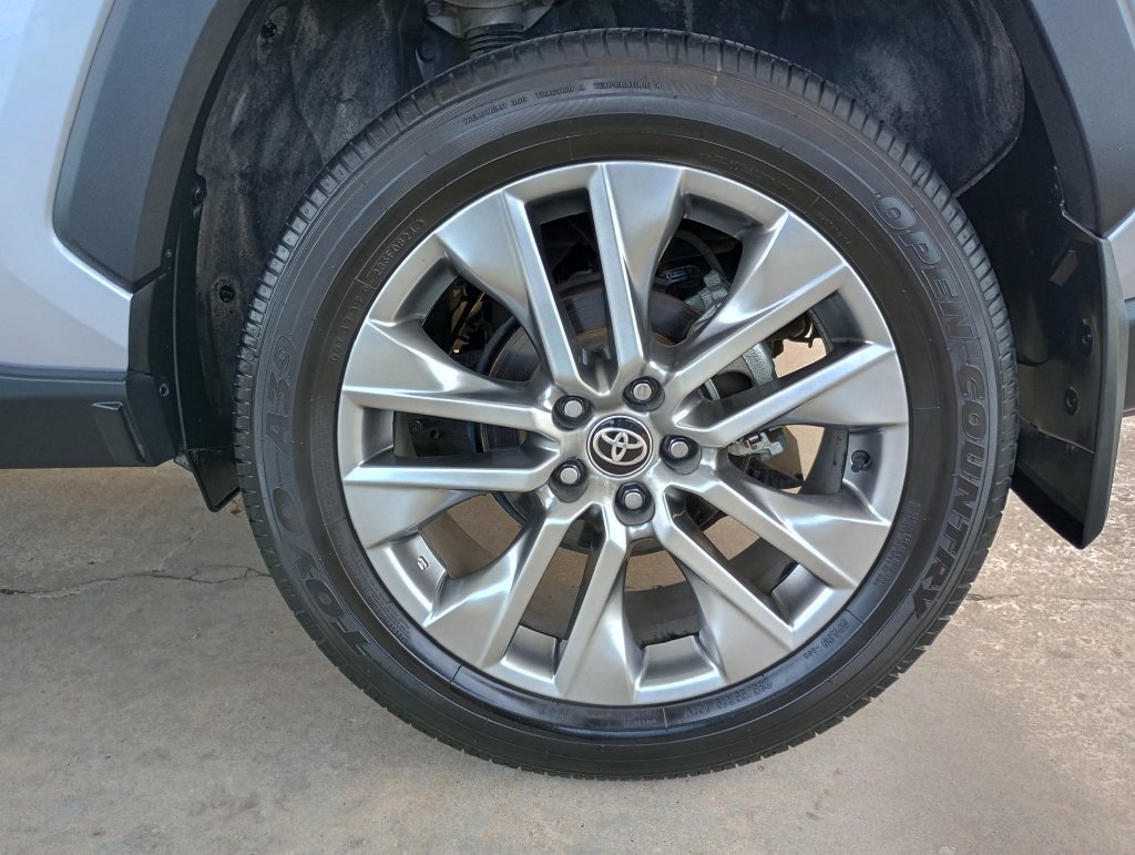 Used 2024 Toyota RAV4 XLE Premium FWD image 33