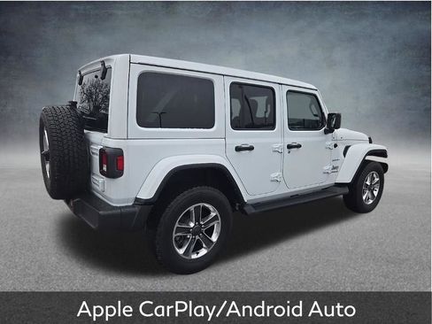 Used 2022 Jeep Wrangler Unlimited Sahara w/ Cold Weather Group image 9