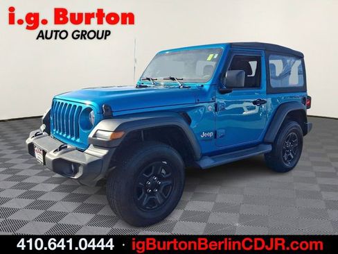 Used 2020 Jeep Wrangler Sport image 3