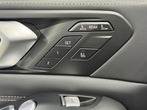 Certified 2025 BMW X7 xDrive40i image 24