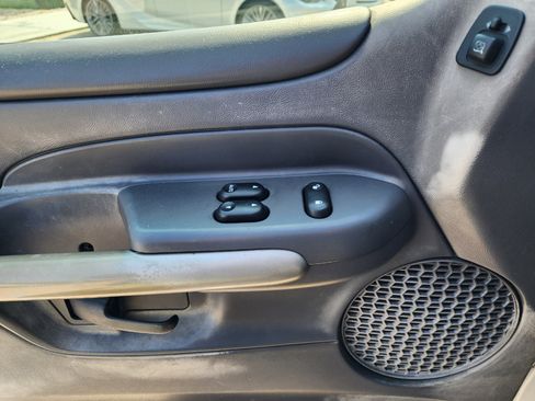 Used 2001 Ford Explorer Sport image 11