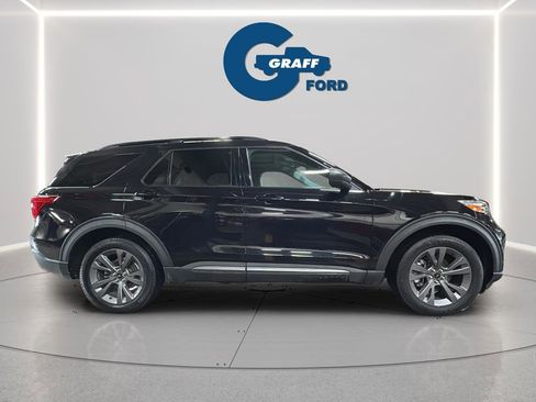 Used 2021 Ford Explorer XLT w/ Equipment Group 202A image 6