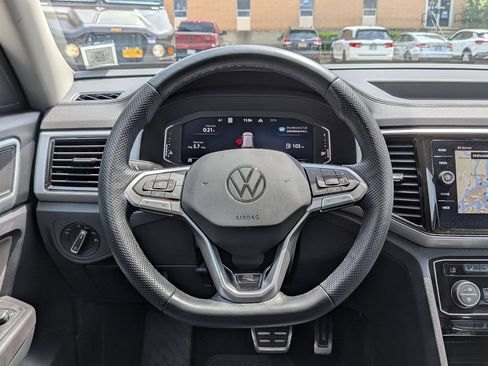 Used 2023 Volkswagen Atlas SEL R-Line AWD/4WD image 17