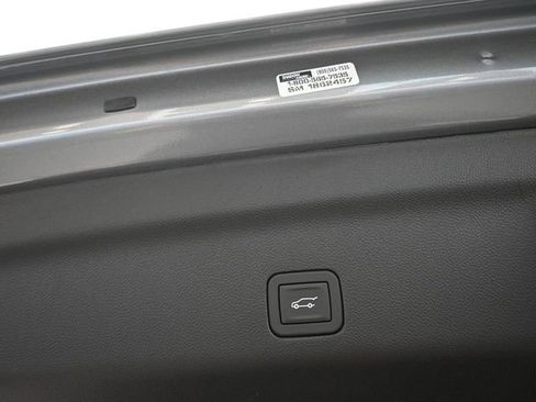 New 2026 Chevrolet Tahoe Premier image 9