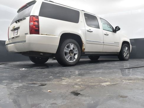 Used 2010 Chevrolet Suburban LTZ image 47