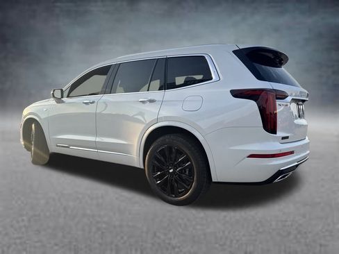 New 2025 Cadillac XT6 Luxury image 4