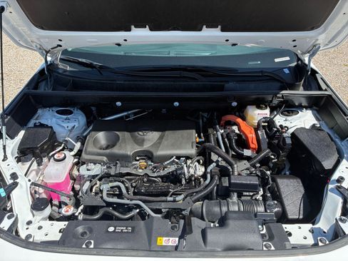 Used 2025 Toyota RAV4 LE AWD/4WD image 26
