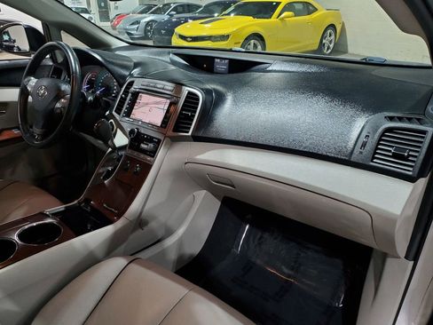 Used 2012 Toyota Venza Limited image 15