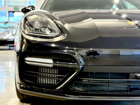 Used 2018 Porsche Panamera Turbo image 25